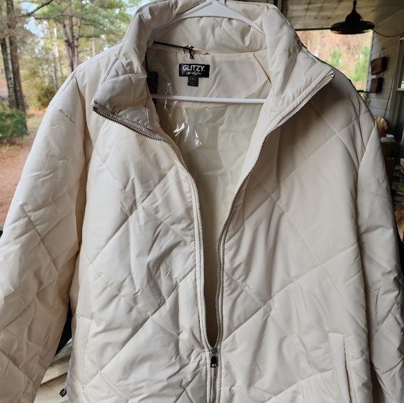 WHITE PUFFER JACKET - Picture 5 of 6